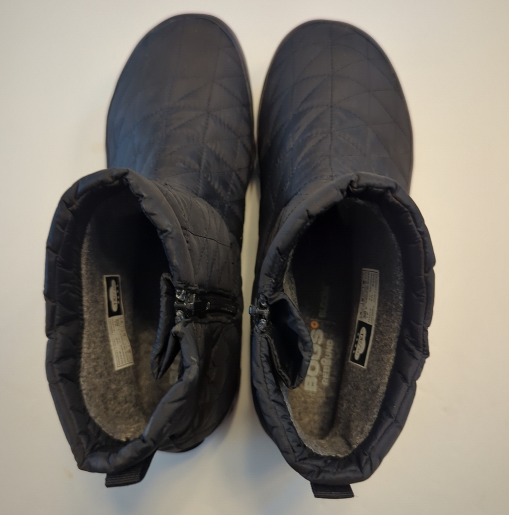 Bogs Snowday II Short Insulated Water Resistant Snow Boots Size 10 Black EUC - Picture 7 of 9